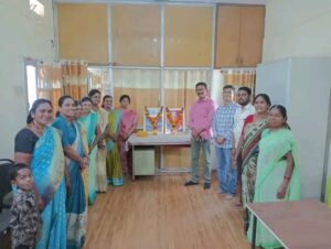 महिला काँग्रेस द्वारा राजमाता जिजाऊ आणि स्वामी विवेकानंद यांना अभिवादन.