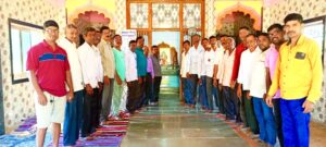 मकर संक्रांती निमित्ताने विश्वकर्मा म्हसळा तालुका सुतार समाज यांच्या कडून तिळगुळ वाटपाचा कार्यक्रम