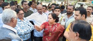 नाशिक शहरातील अनाधिकृत बांधकामे नाशिक महानगरपालिकेच्या अधिकाऱ्यांच्या आशीर्वादाने. आमदार देवयानी फरांदे यांची धडक कारवाई.