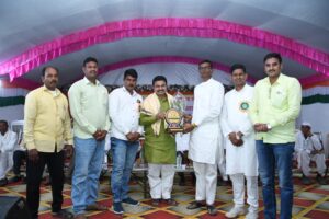 कळमना येथील ग्राम सम्मेलन व खंजेरी भजन स्पर्धेचा थाटात समारोप.