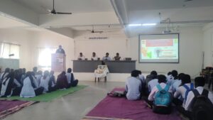 ग्रामगीता महाविद्यालयात हुतात्मा दिनानिमित राष्ट्रपिता महात्मा गांधी यांना आदरांजली .