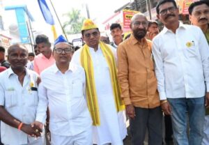 विविध समाजाच्या आरक्षणासाठी चंद्रपुरात निघाला महामोर्चा • मराठा आरक्षणाचा जीआर रद्द करा : ओबीसी नेते राजेश बेले यांची मागणी