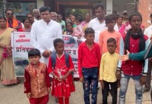 सनफ्लॅग आयरन अँड स्टील कंपनीच्या कोळसा खाणीच्या प्रदूषणाविरोधात आंदोलन • 29 फेब्रुवारी रोजी प्रतिकात्मक सत्कार व मुंडन आंदोलन करण्याचा इशारा