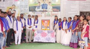 नामदार सुधीरभाऊ मुनगंटीवार सेवा केंद्रातर्फे डॉ. बाबासाहेब आंबेडकर यांच्या जयंतीनिमित्त अभिवादन