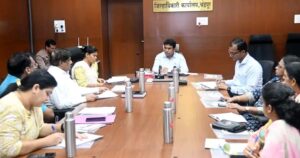 जिल्हाधिका-यांकडून राष्ट्रीय तंबाखू नियंत्रण कार्यक्रमाचा आढावा