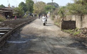 कोल्हारे ग्रामपंचायत मधील तीन रस्त्यांच्या कामांबाबत ठेकेदार उदासीन... मुदत संपली तरी कामे अर्धवटच?