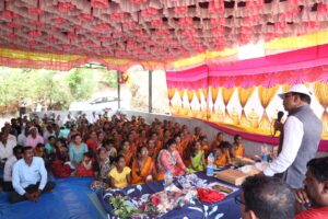 माणगाव तालुक्यातील निवी या गावाला जिल्हाधिकारी किशन जावळे यांची भेट