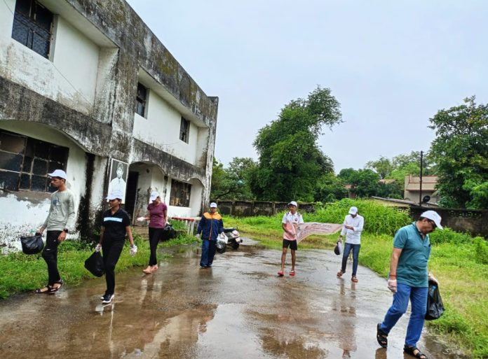जिल्हा क्रीडा संकुल, नेहुली अलिबाग येथे स्वच्छता मोहीम संपन्न...