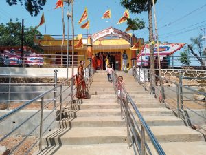 गुंजेवाही येथे अंबिका मंदिरात नवरात्र महोत्सवासाला सुरवात