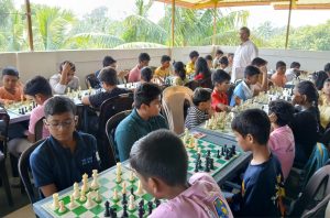 व्ही जी पाटील एज्युकेशनल फाऊंडेशन खिडकी आयोजित जिल्हास्तरीय बुद्धिबळ स्पर्धेत अलिबाग चा सन्मिल गुरव ठरला विजेता