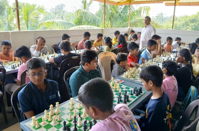 व्ही जी पाटील एज्युकेशनल फाऊंडेशन खिडकी आयोजित जिल्हास्तरीय बुद्धिबळ स्पर्धेत अलिबाग चा सन्मिल गुरव ठरला विजेता