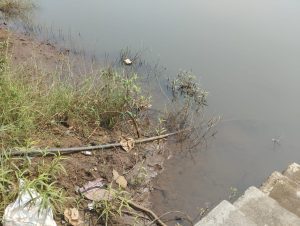 माणगांव येथील कालनदीच्या पाण्याचा आजही होत आहे उपसा कित्येक वर्षांपासून सरकारी कर्मचारीच करीत आहेत फसवणूक ...