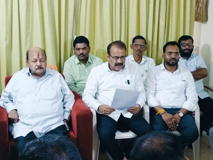 दिलीप भोईर उर्फ छोटेमशेठ यांची भारतीय जनता पार्टी मधून सहा वर्षासाठी हकालपट्टी