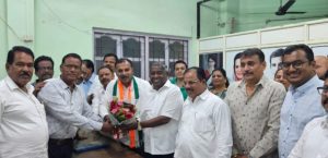 अलिबाग काँग्रेसचा महाविकास आघाडीच्या उमेदवार चित्रलेखा पाटील यांना पाठिंबा.