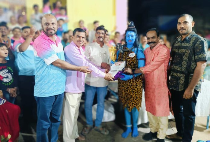 गावदेवी जीर्णोद्धार वर्धापन दिनानिमित्त रांजणखार गावात वेशभूषा स्पर्धा