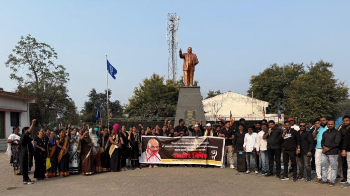 गृहमंत्री अमित शहा यांच्या वक्तव्याचा घुग्घूस काँग्रेस तर्फे जाहीर निषेध