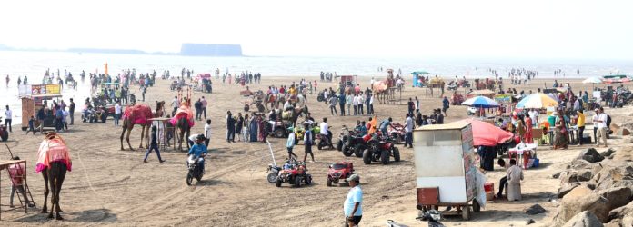 रायगडचे किनारे हाऊसफुल्ल