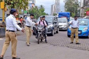 वाहतूक नियम मोडणाऱ्यांना जिल्हा पोलिसांचा दणका ५ हजार १२७ जणांवर गुन्हे दाखल