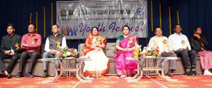बजाज चंद्रपूर तंत्रनिकेतनचा युवा महोत्सव २०२५ सोहळा संपन्न