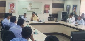 जिल्ह्याच्या मुख्यालयाला चांगल्या रस्त्याची प्रतिक्षा