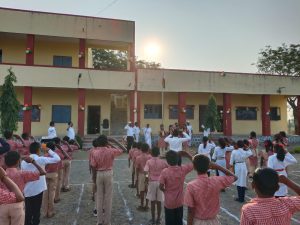 माध्यमिक विद्यालय धारशेरी येथे प्रजासत्ताक दिनानिमित्त ध्वजारोहण उत्साहात संपन्न