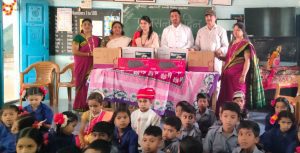 राजिप. प्राथमिक शाळा सुतारपाडा येथे संगणक वाटप.