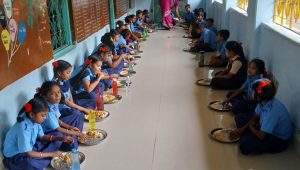 शालेय मध्यान्ह भोजनाबाबत सरकारचा अजब निर्णय