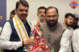 महामार्ग व अनुकंपा नियुक्ती निर्णयाबद्दल आ. जोरगेवार यांनी मुख्यमंत्री फडणवीस यांचे मानले आभार

• मुख्यमंत्र्यांची मुंबई मंत्रालयात घेतली भेट