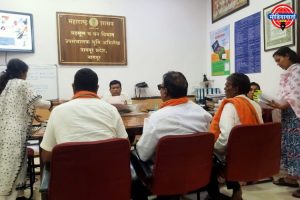 चंद्रशेखर बावनकुळे यांच्याकडून भूमी अभिलेख यांना निवेदन देण्यात आले