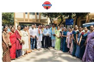दिवाळी सणाच्या तोंडावर सत्ताधाऱ्यांनाच करावा लागलं
पाण्यासाठी आंदोलन.

कळंबोली भाजप चे सिडको कार्यालयावर धाबाबोल