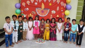 अंकुर नर्सरी (प्री स्कूल ) येथे दिवाळी पणत्या मेकिंग स्पर्धा संपन्न झाली.