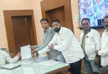 बाबुपेठ चांदा फोर्ट रेल्वे स्टेशन रेल्वे गेट पूर्ववत सुरु करण्यासाठी जिल्हा अधिकारी यांना निवेदन